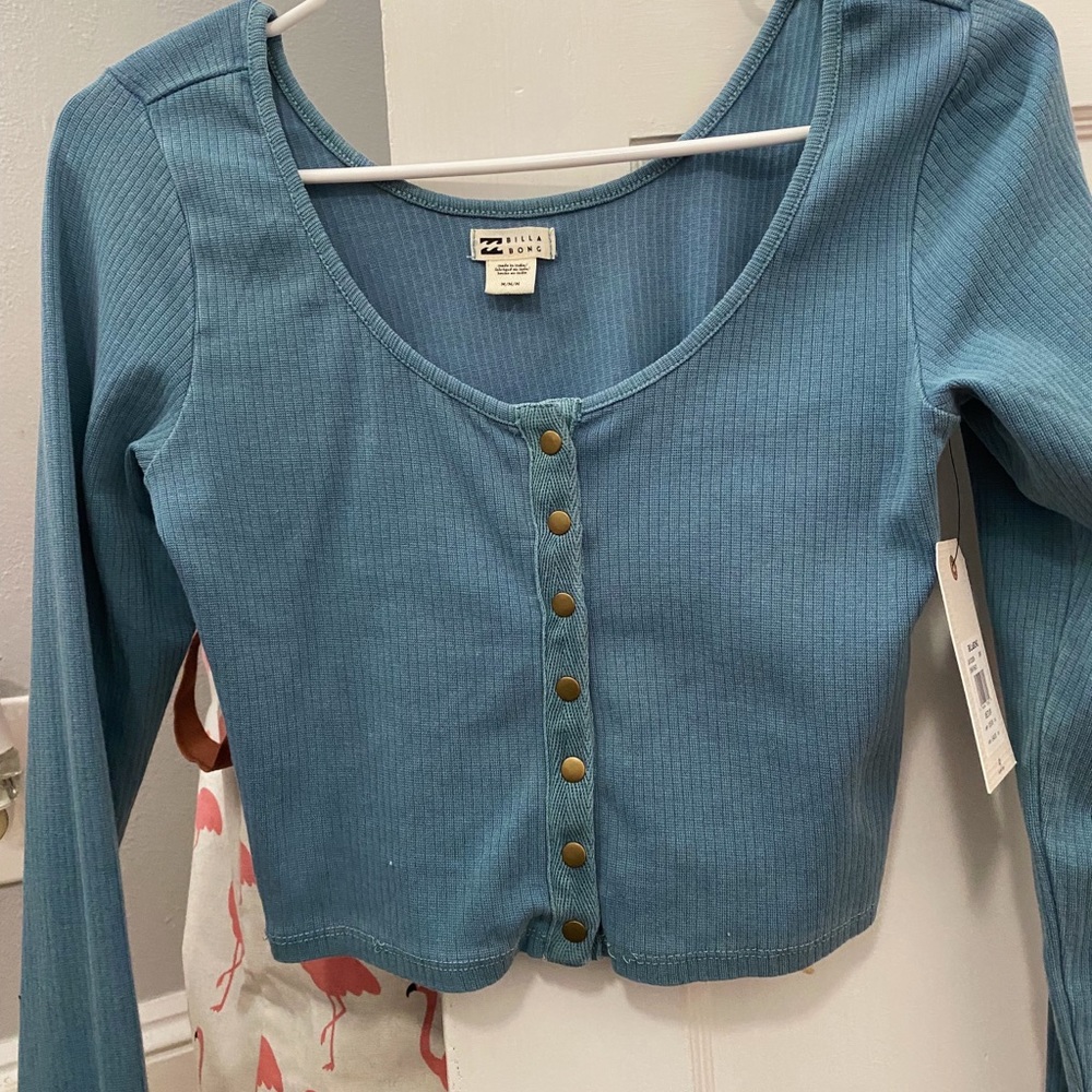Long sleeve button front billabong top